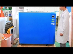 निरंतर तापमान वाले जल स्नान से परीक्षण की सटीकता कैसे बढ़ जाती है?